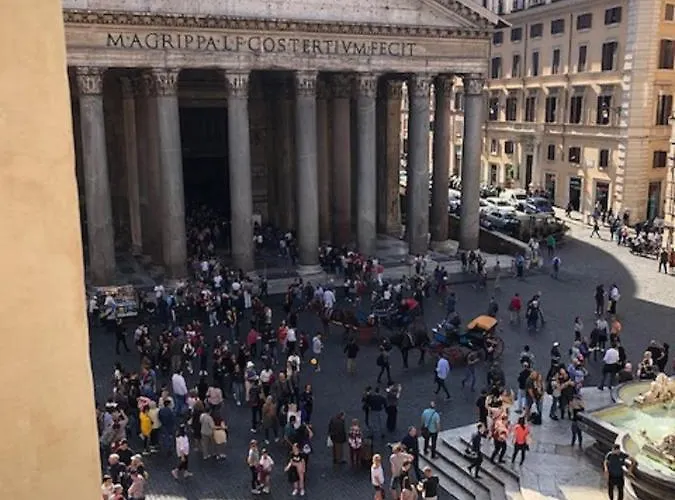 The Pantheon Eyes Feriehus